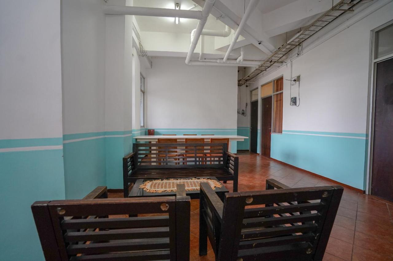 Super Oyo 1844 Bravo Residence Pangkal Pinang Luaran gambar